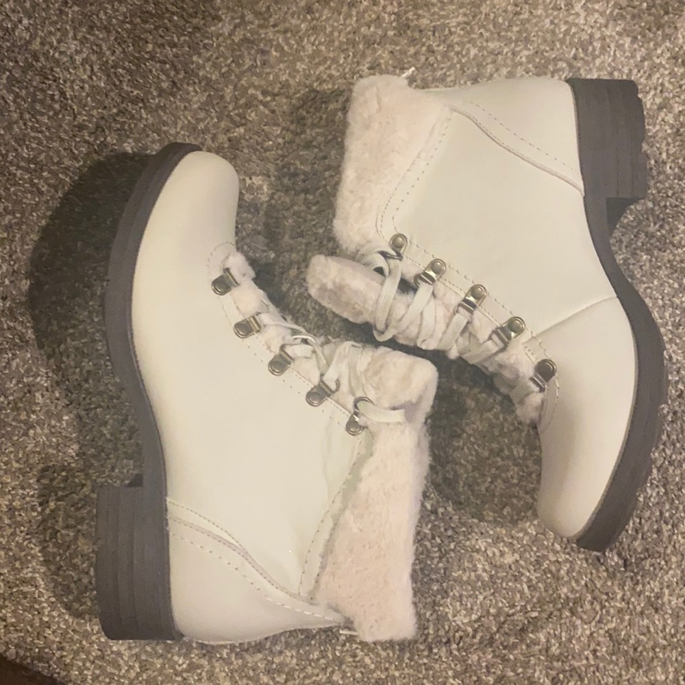 Women’s leather boot